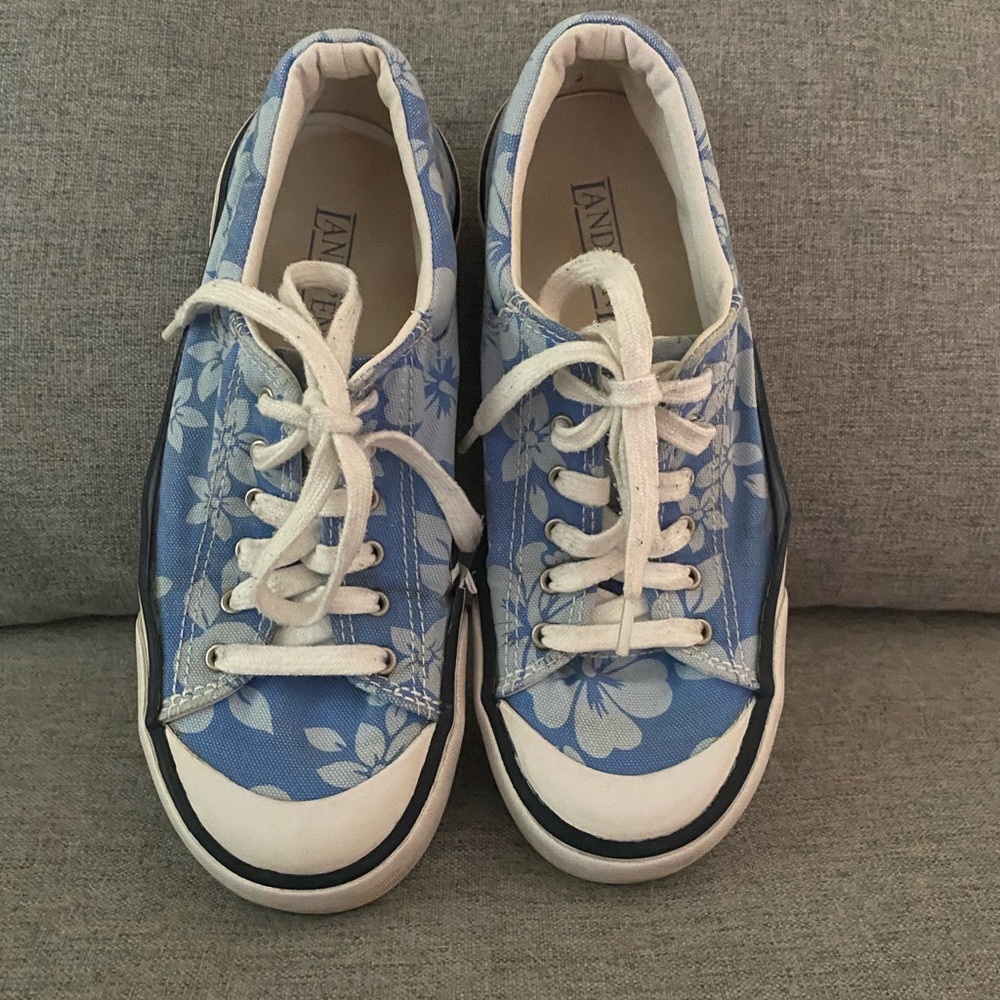 Children size 5 Pre-owned Blue Hawaiian print sneakers